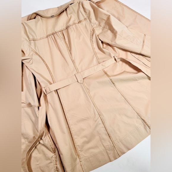 ST. John Trench coat - Picture 6 of 13